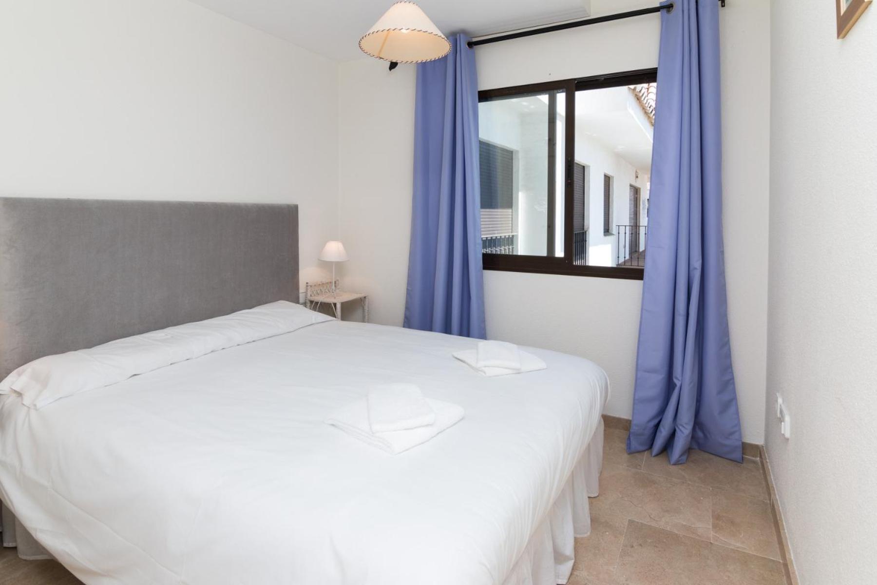 2066-Apt 2 Bedrooms On Beach, Tenis, Gym, Pool Manilva Exterior foto